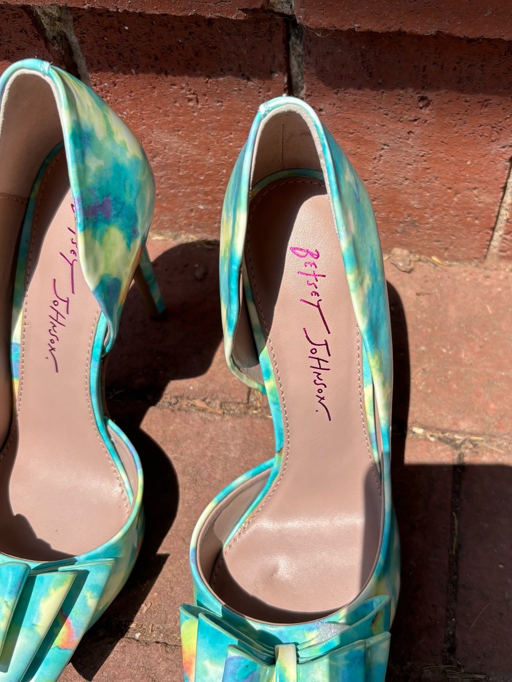 Betsey Johnson Teal Watercolor Bow Pointed-Toe Pumps - Picture 10 of 12